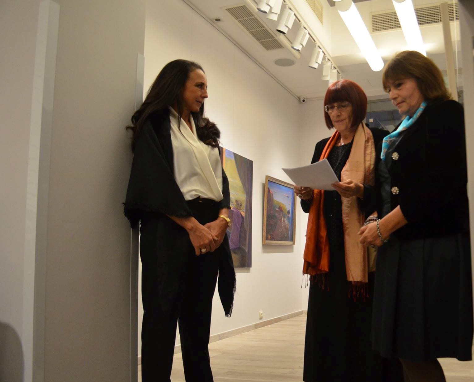 Речта на Десислава Минчева от откриването на изложбата на Долерес Дилова - "Моето място"